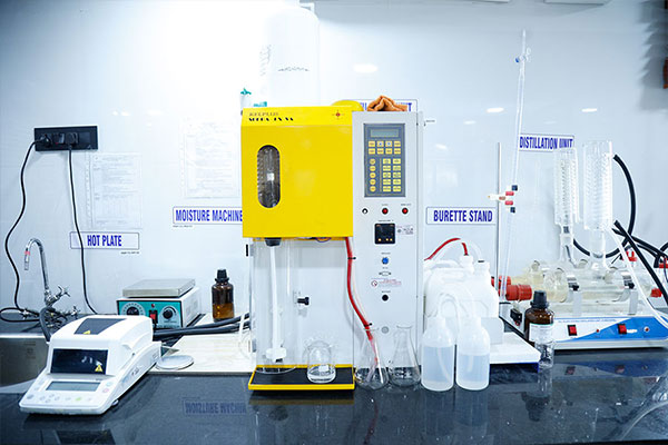 Salt spray chamber