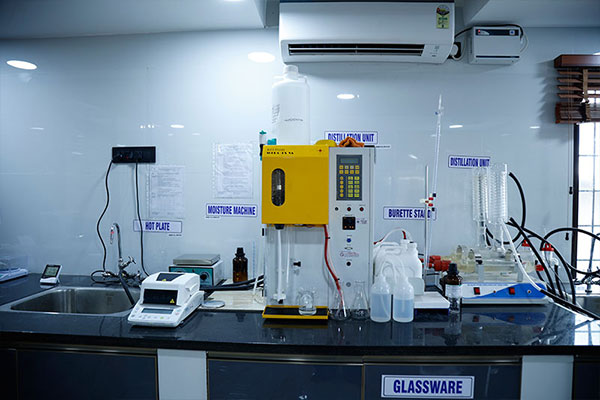 Salt spray chamber